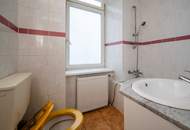 **Hannovermarkt** Charming 3-Room Period Apartment – Airbnb Suitable with Approved Balcony Option