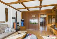 Auvorstadt: Helle 3-Zimmer-Wohnung mit Loggia, Schwedenofen & Parkplatz!