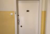 Helle 2-Zimmer-Wohnung mit Kaminanschluss & Lift – Nähe Wiedner Hauptstraße