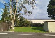 Mehrfamilienhaus mit Gewerbegrundstück