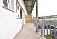 Sonniges Mini-Apartment mit Badezimmer und Balkon in zentraler Lage - Zimmer 17! Nähe BMW, SKF!!!