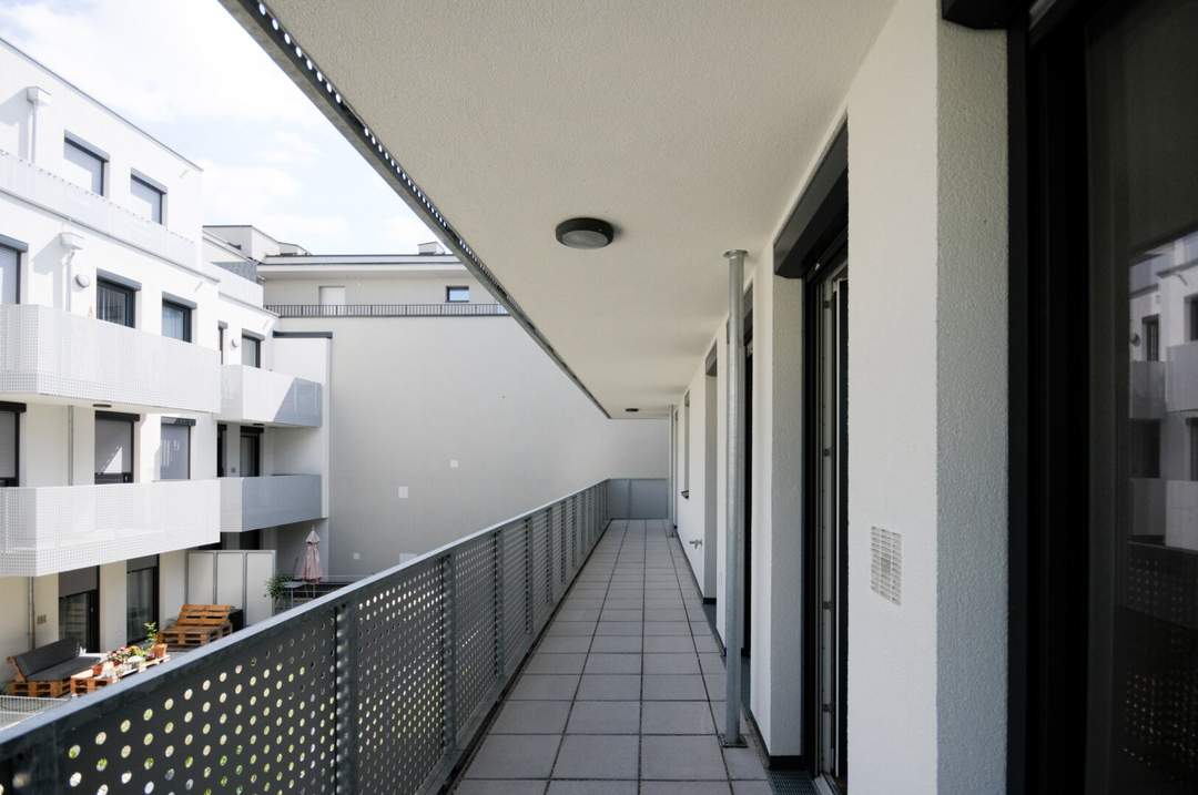 MODERNE 2-ZIMMER-WOHNUNG MIT BALKON IM ERSTBEZUG