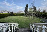 Einfamilienhaus mit großzügigem Dach-Ausbaupotenzial, großem Garten und Garage
