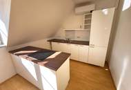 2 Zimmer Dachgeschosswohnung mit KFZ-Abstellplatz über den Dächern von Wildon