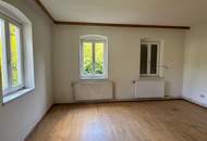 Einfamilienhaus mit viel Platz, sonnigem Garten, Terrasse und Nebengebäude!