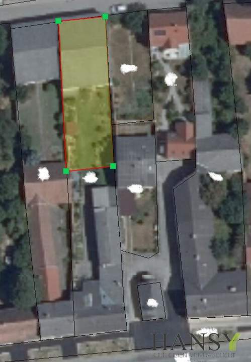 Großes Baugrundstück (Bauland-Agrargebiet,4 WE möglich) mit 280 m² großer Lagerhalle!