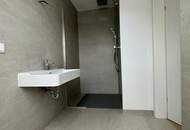 EINSTÜCK HIMMEL NUR FÜR SIE - 60 m2 uneinsichtiger Dachterrasse - Wohnküche, 3 Schlafzimmer, 2 Bäder, WC auf 2 Ebenen - FBH, Solaranlage und Wärmepumpe