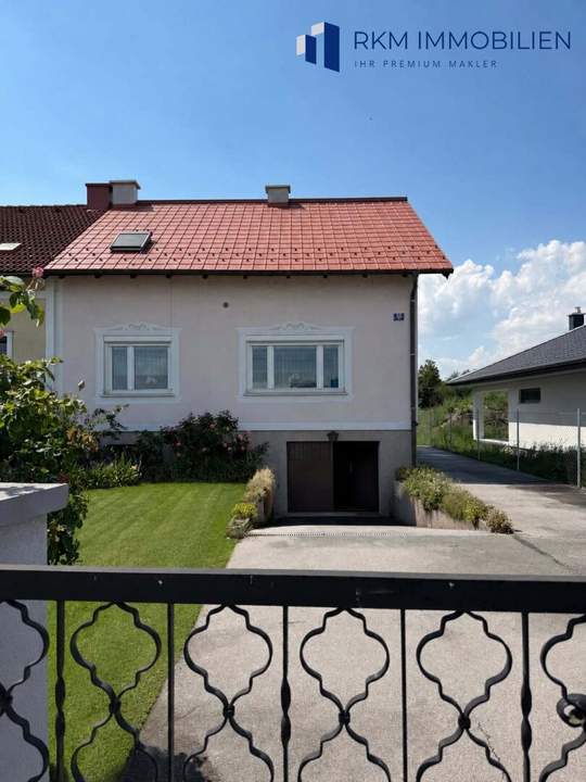 Großzügiges 6-Zimmer-Einfamilienhaus mit Garten und Garage in Bruck an der Leitha zum Top Preis von € 449.000,00