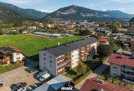 Lichtdurchflutetes Familienglück mit Bergpanorama: Modernisierte 4-Zimmer-Wohnung mit 2 Balkonen & Parkplatz zu kaufen