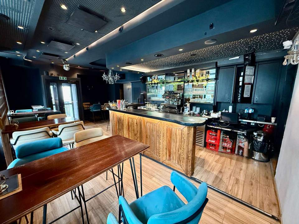 Voll ausgestattetes Gastronomielokal mit separatem Büro – Sofort übernehmen & durchstarten