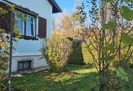 Sanierungsbedürftiger Bungalow in ruhiger, sonniger Lage und großem Garten