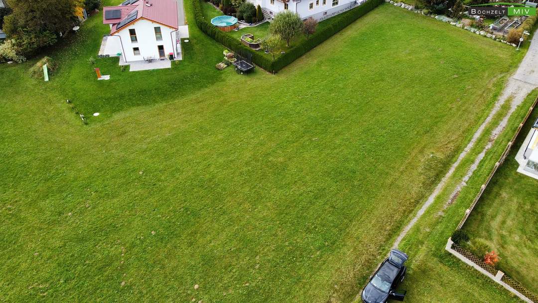 Sonniges Baugrundstück mit privater Zufahrt in +++ Seckau +++