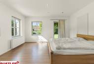 LIEGENSCHAFT IN PÖRTSCHACH MIT BLICK AUF DEN WÖRTHERSEE