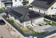 Modernes Einfamilienhaus mit Pool, Terrasse und Nebengebäude in Absdorf