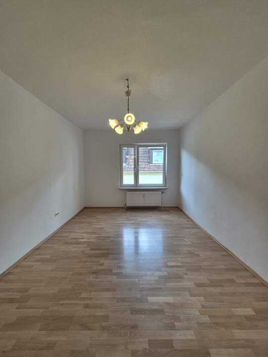 Großzügige Erdgeschoß Wohnung in Ternitz zu vermieten - Bahnhofsnähe!