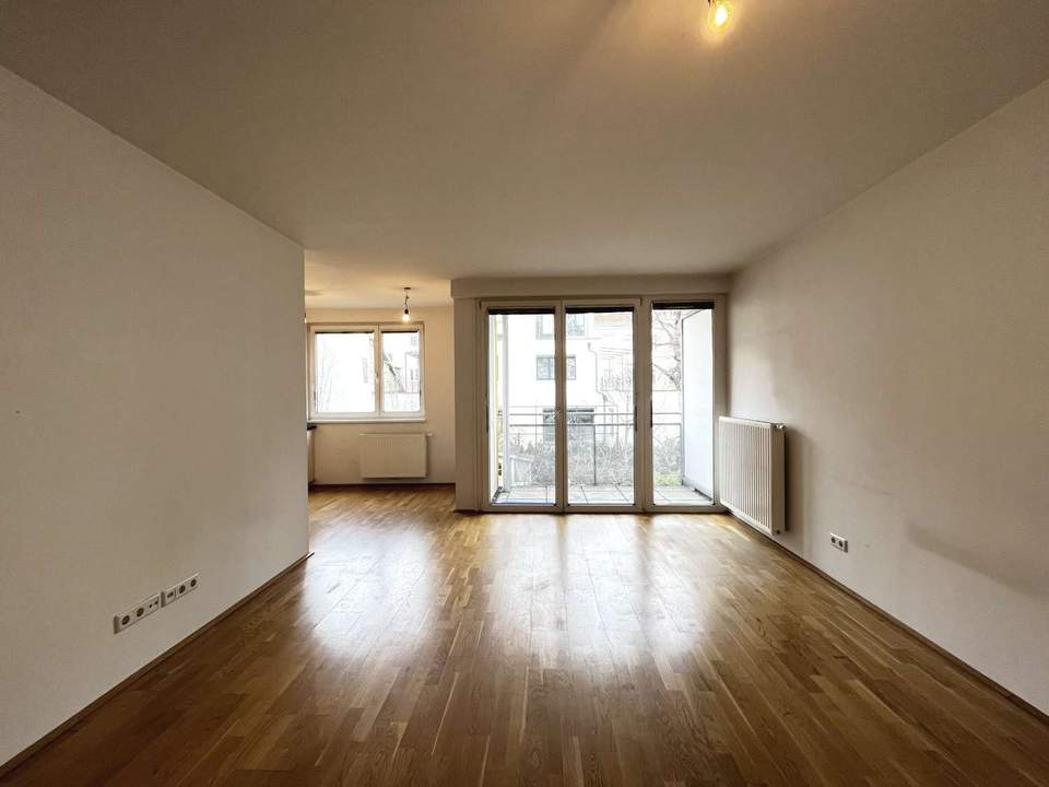 Balkonwohnung mit 2 Zimmern in ruhiger Seitengasse - unweit des Elterleinplatz!