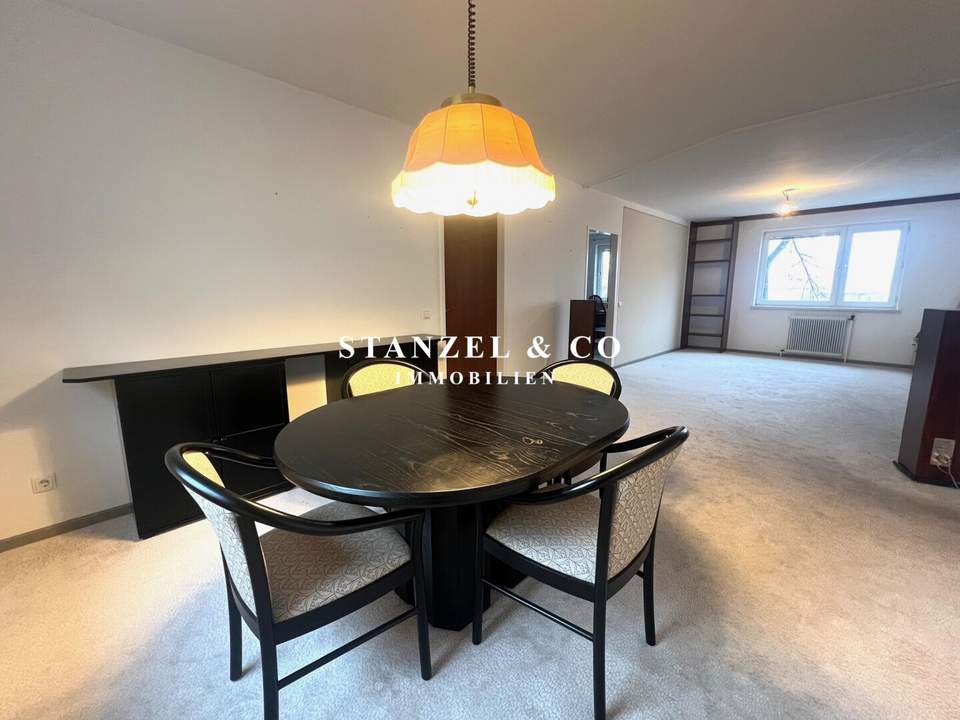 SONNIGES APARTMENT IN DER KOLONIESTRASSE