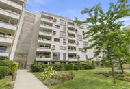 Schöne, ruhige 3-Zimmer-Wohnung mit großer Loggia zum grünen Innenhof