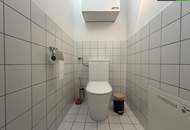 Großzügige 3-Zimmer-Wohnung mit Carport in denkmalgeschütztem Altbau