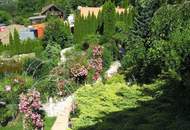 Lichtdurchflutetes Anwesen, Wohnen auf einer Ebene mit komplett uneinsehbarem Wassergarten