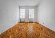 Historischer Flair in exklusiver Lage: 2-Zimmer-Altbau mit Potenzial