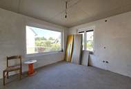 Älteres Wohnhaus mit freistehender Garage samt Nebenraum und Garten in Ruhelage