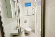 Kleine Altbauwohnung, frisch ausgemalt, neuwertige Küche, ruhig im Hinterhof gelegen, mit guter Raumaufteilung.