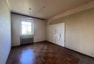 12 Zimmer Haus mit Geschäftslokal auf 948 m2 Grundstück