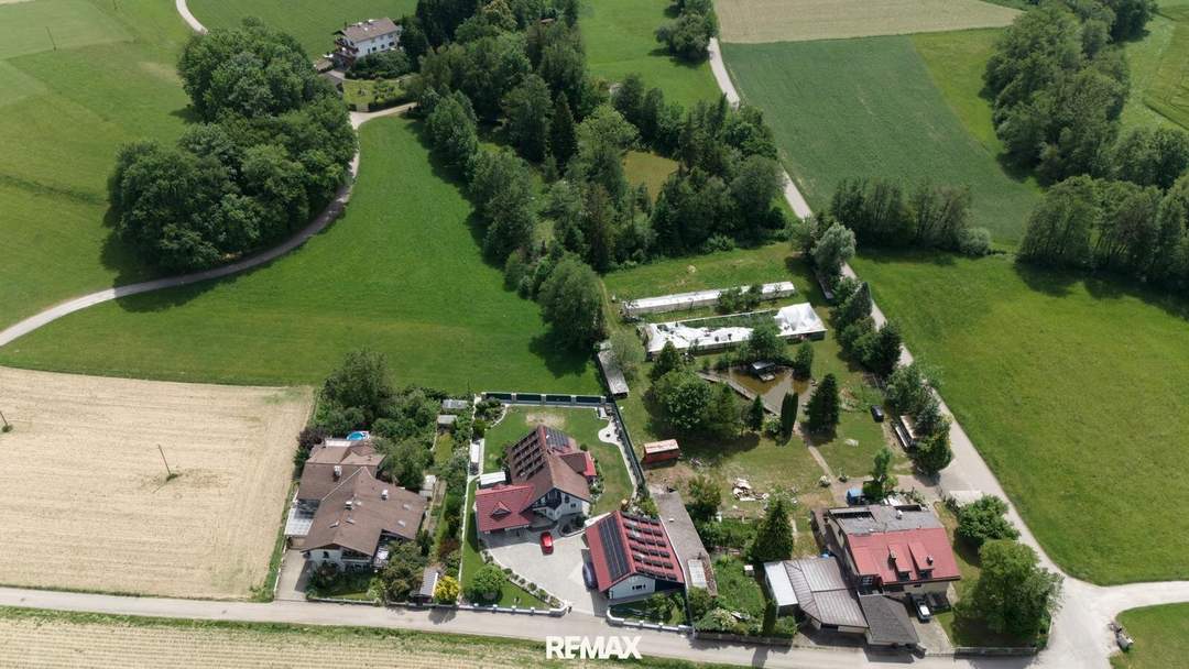 Ländliches Anwesen mit insgesamt ca.14.000 m² Grund