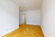 "Urban Oasis" - Rarität | Neubauwohnung in Jahrhundertwendehaus | 2 Balkone