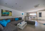 Villa voll unterkellert mit Poolhaus in absoluter Ruhelage