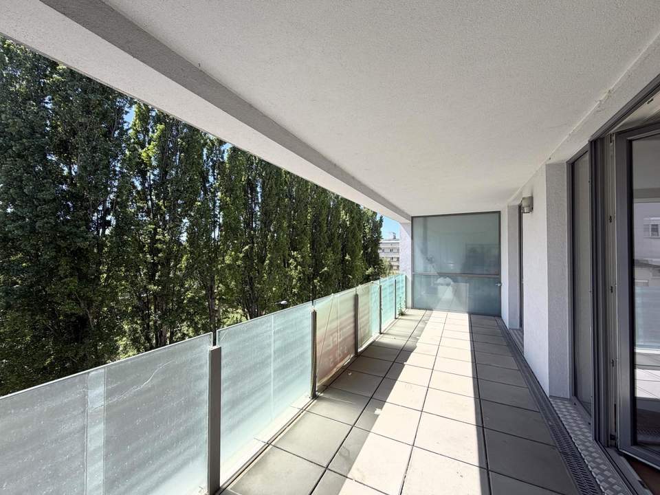 Moderne TerrWhg, Klima+FB-Heizung, inkl. Küche, Einbauten+PP // Modern terrace apt., AC+fl.-heating, incl. kitchen, fittings+Parking //