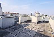 TOPGELEGENHEIT, Fernblick, 61 m2 Dachgeschoß mit 48 m2 Terrasse, Wohnküche, 1 Zimmer, Wannenbad, Parketten, Holbeingasse