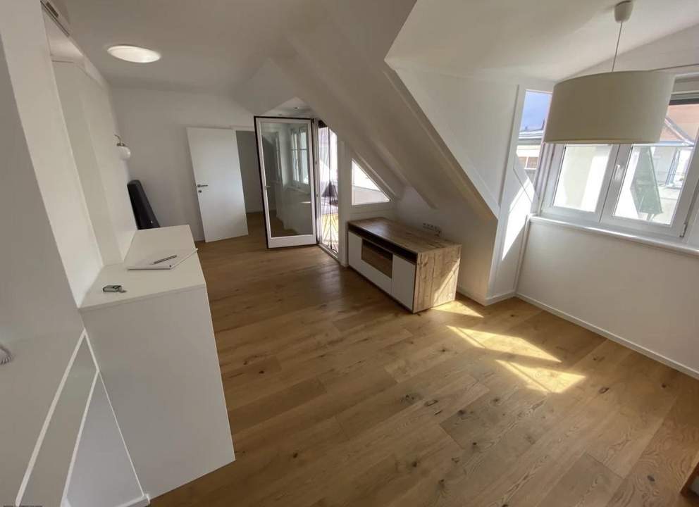 "Zentraler geht’s nicht – helle 2,5-Zimmer Wohnung in der Blumenstadt"