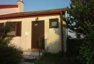 Reduzierter Fixpreis - Sanierungsbedürftiges Reihenhaus mit Seeblick!