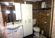 Bezugsfertiges kleines Haus mit Innenhof und Wintergarten!