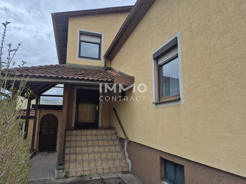 Großzügiges Zweifamilienhaus mit 8 Zimmern und Grünblick in Groß Sierning, 135.000€