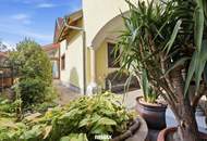 Energieeffizientes, großzügiges Einfamilienhaus mit Pool, sonnigem Garten und beheiztem Wintergarten!