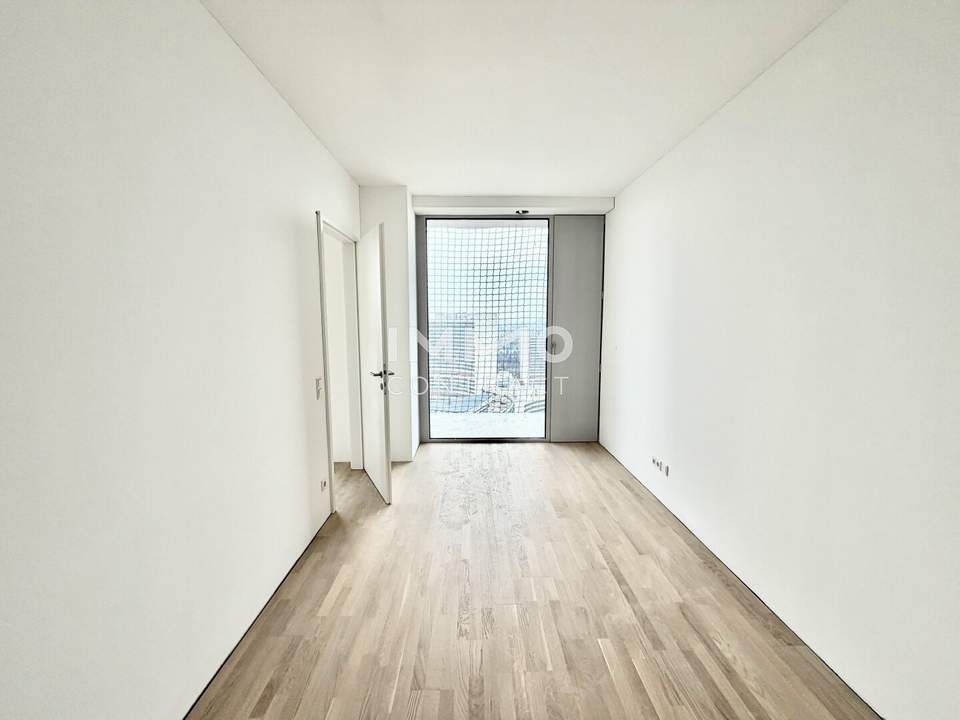 DC2 Tower - Familienwohnung mit Weitblick - 3 Zimmer 2 Loggien - Westausrichtung