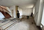 Sanierungsbedürftiges Haus auf großem Grundstück! Erwecken Sie es aus dem Dornröschenschlaf!