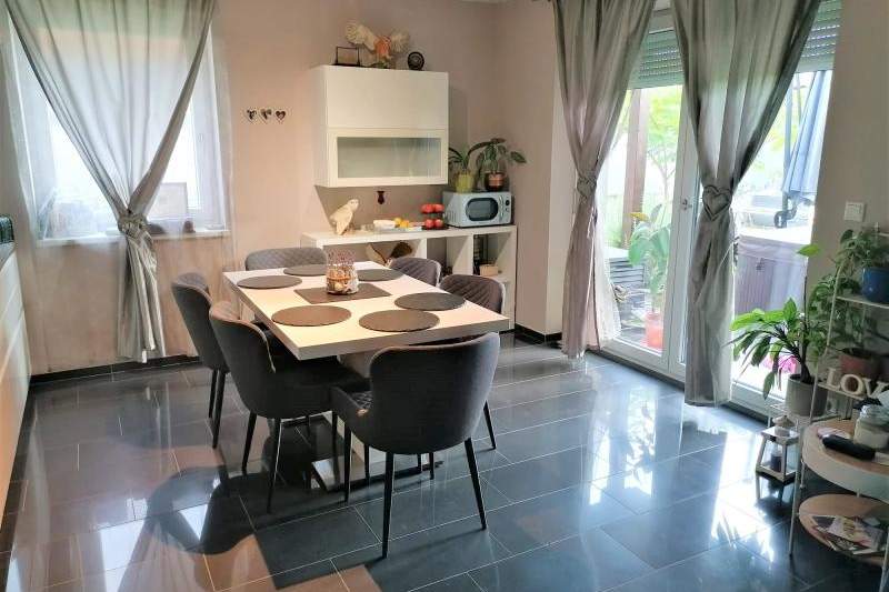 Neuwertiges, provisionsfreies, Einfamilienhaus (118m²) mit Jacuzzi und Schwimmteich in ruhiger Lage in Gänserndorf-Süd!, Haus-kauf, 525.000,€, 2230 Gänserndorf