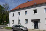 Wohntraum im Grünen: exklusive 4-Zimmer-Wohnung mit stilvollem Wohlfühlbad, separatem WC, hellem Abstellraum in begehrter Ruhelage verspricht hochwertiges Wohnambiente!