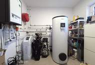 TOPCHANCE! SCHLÜSSELFERTIGER ZIEGEL-NEUBAU. ZAHLREICHE EXTRAS! EXQUISITE TEILMÖBLIERUNG VON SCHÜLLER-KÜCHEN UND BURGBAD.