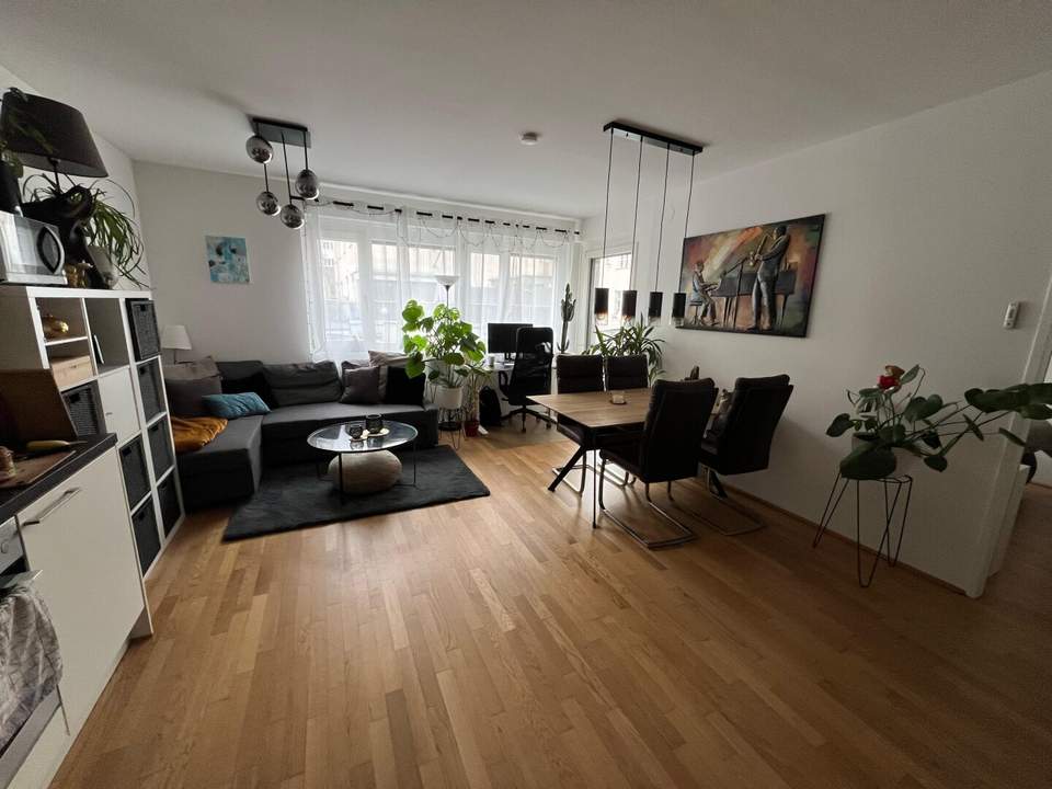 1070! Ruhige, urbane 2-Zimmer Wohnung mit West-Terrasse direkt in der Zieglergasse! Ab Mai 2025!