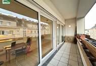Traumhafte Wohnung in Ruhelage mit 2 Terrassen, Klimaanlage und hochwertiger Ausstattung! Nahe Straßenbahn, S-Bahn und vielen Geschäften!