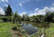 Sonniges Freizeitgrundstück mit idyllischem Teich in begehrter Lage von Wels-Puchberg