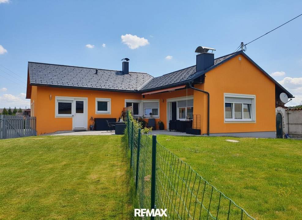 Flexibler Bungalow mit zwei Wohneinheiten auf großzügigem Grundstück - Ideal für Kapitalanleger, Mehrgenerationenwohnen oder Eigennutzer mit zusätzlicher Mieteinnahme