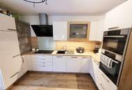 Einfamilienhaus mit großem Garten und Schwimmteich