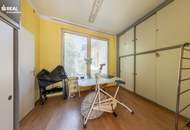Platz trifft Potenzial – Wohnhaus mit Innenhof und Doppelgarage