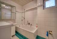 Sonnige 3-Zimmer Wohnung mit Blick ins Grüne, Loggia, Kellerraum und Tiefgaragenstellplatz.